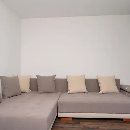 Rentplanet - Mireckiego Krakov