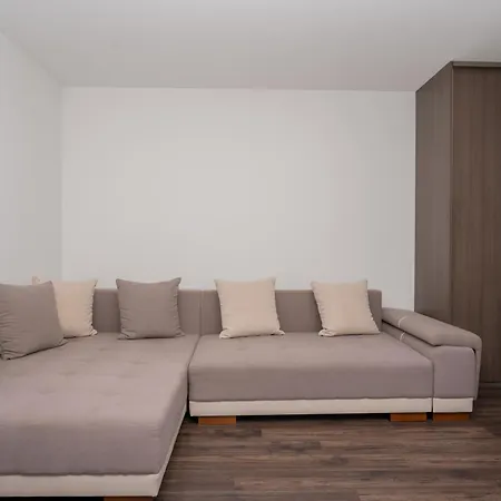 Rentplanet - Mireckiego * Krakow